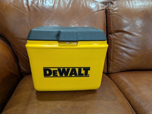 Rubbermaid dewalt six pack - rubbermaid,