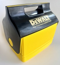 Dewalt Igloo Little Playmate