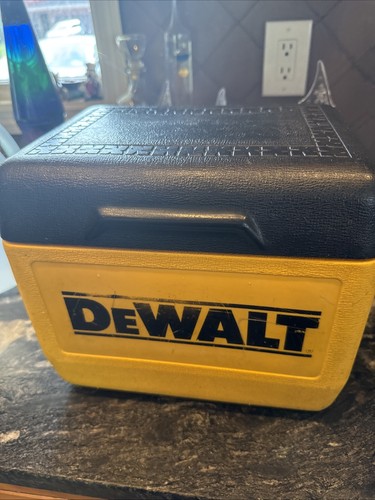 Dewalt lunch box - lunch, cooler